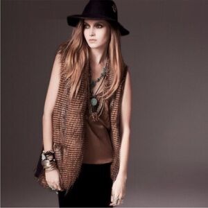 TWELFTH STREET by Cynthia Vincent linear faux fur open vest brown tan pockets S